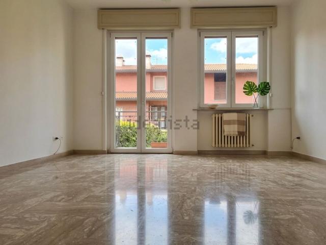 Appartamento in vendita a Calcinate, Lombardia