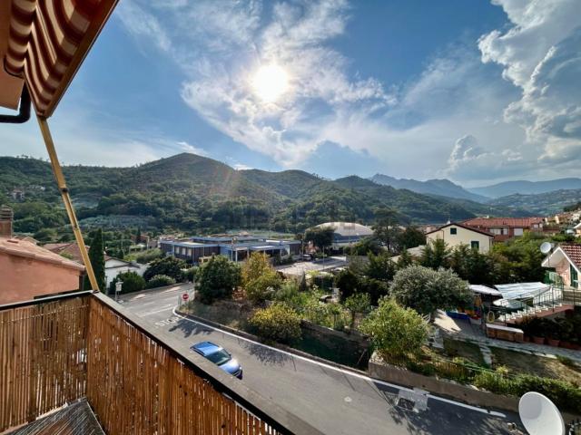Appartamento in vendita a Tovo San Giacomo, Liguria