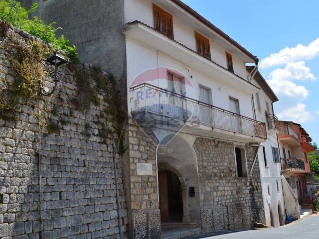 Appartamento in vendita a Foglianise, Campania