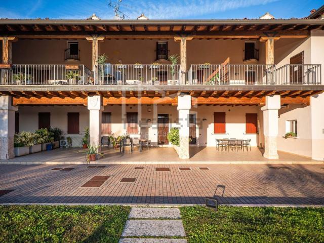 Appartamento in vendita a Desenzano Del Garda, Lombardia