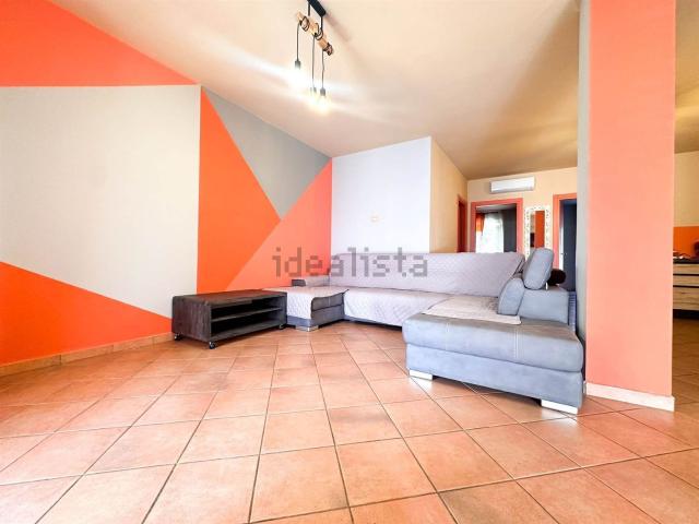 Appartamento in vendita a Desenzano Del Garda, Lombardia