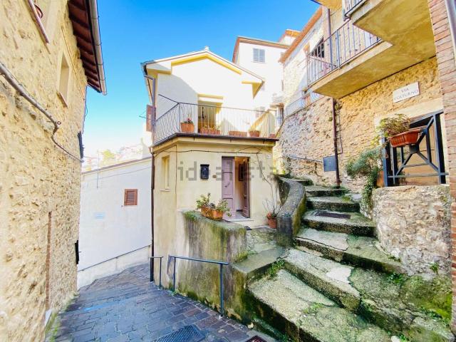 Appartamento in vendita a Poggio Bustone, Lazio