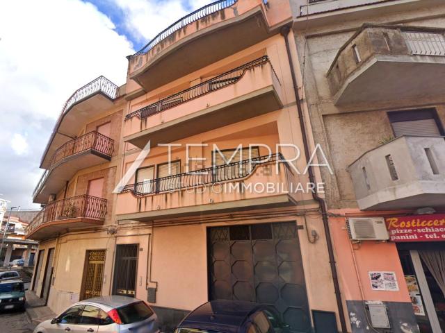 Appartamento in vendita a Adrano, Sicilia