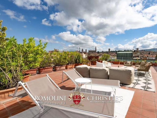 Attico in vendita a Palazzo Del Pero, Toscana