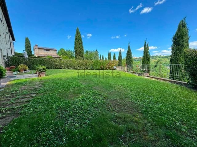 Appartamento in vendita a Lecchi, Toscana