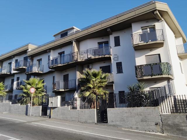 Appartamento in vendita a Camporotondo Etneo, Sicilia