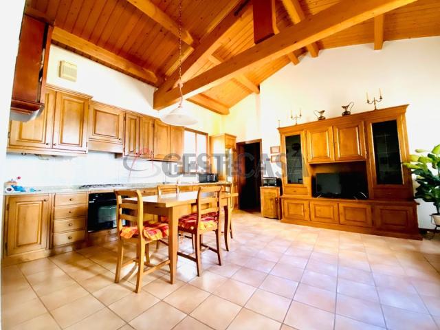 Appartamento in vendita a Lonigo, Veneto