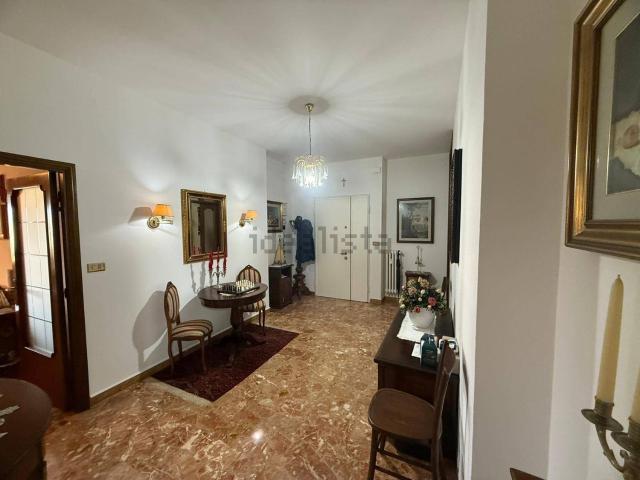 Appartamento in vendita a Santa Petronilla, Marche