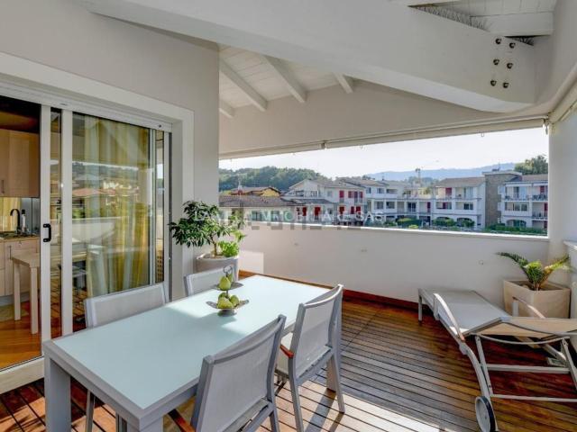 Appartamento in vendita a Padenghe Sul Garda, Lombardia