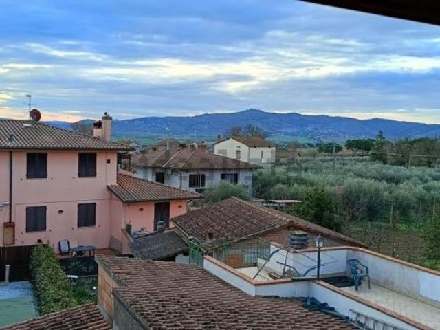 Appartamento in vendita a Poggetto, Gioiella