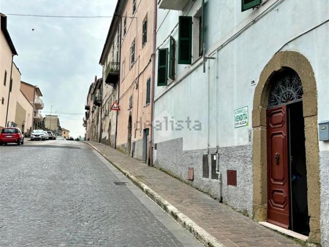 Appartamento in vendita a Farnese, Lazio