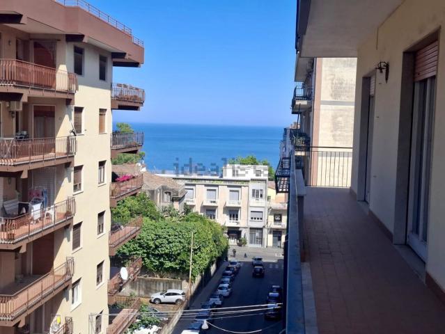 Appartamento in vendita a Acireale, Sicilia