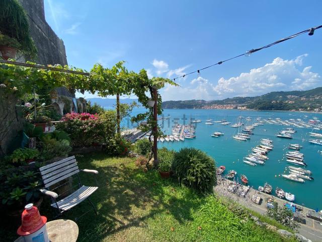 Appartamento in vendita a La Serra, Lerici