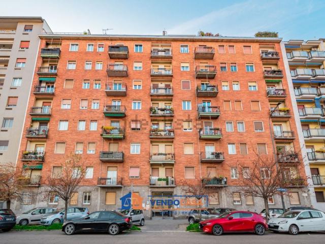 Appartamento in vendita a Municipio 8 di Milano, Milano