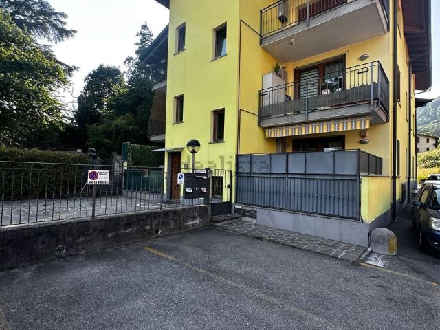 Appartamento in vendita a Almenno San Salvatore, Lombardia