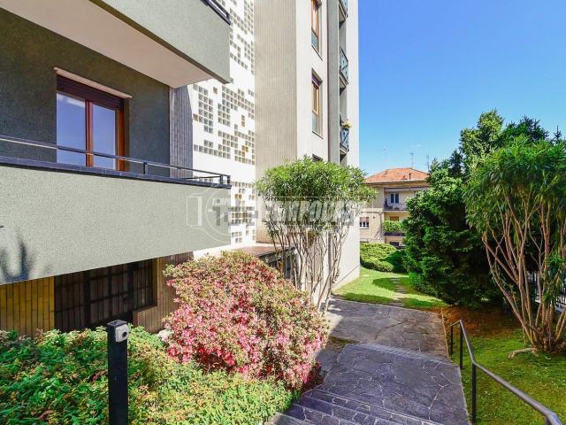 Appartamento in vendita a Cantù, Lombardia