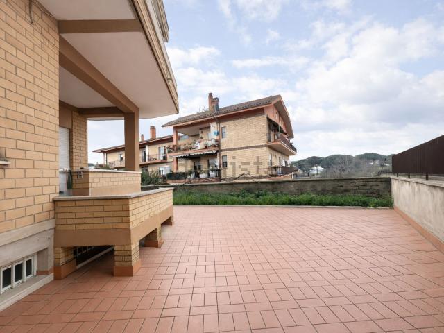 Appartamento in vendita a Ronciglione, Lazio
