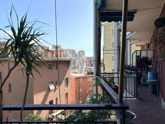 Appartamento in vendita a Lagaccio, Genova