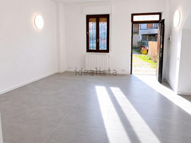 Appartamento in vendita a Turate, Lombardia
