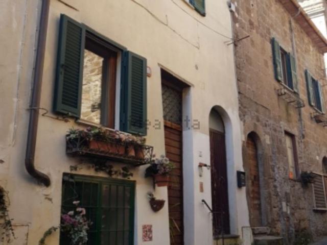Appartamento in vendita a Capranica, Lazio