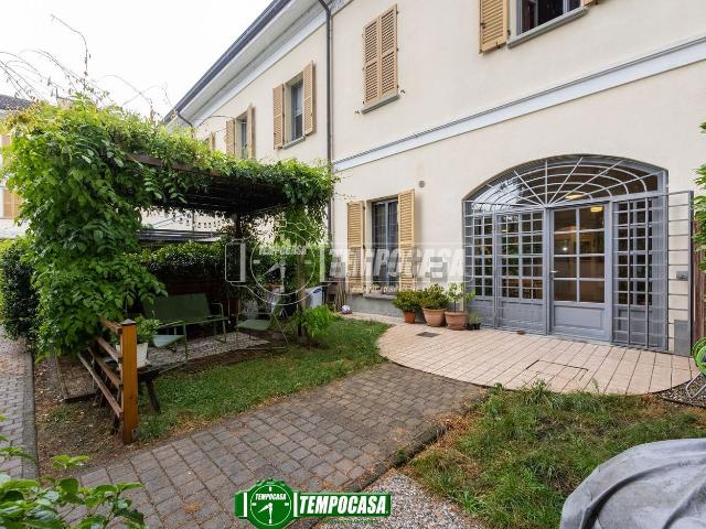 Appartamento in vendita a Gessate, Lombardia