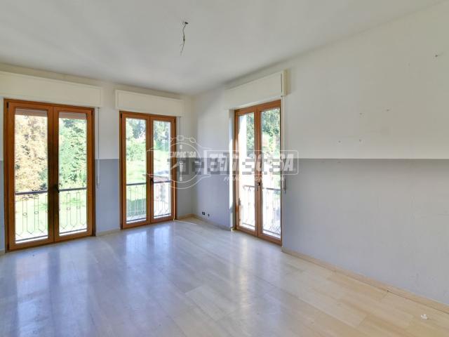 Appartamento in vendita a Cantù, Lombardia