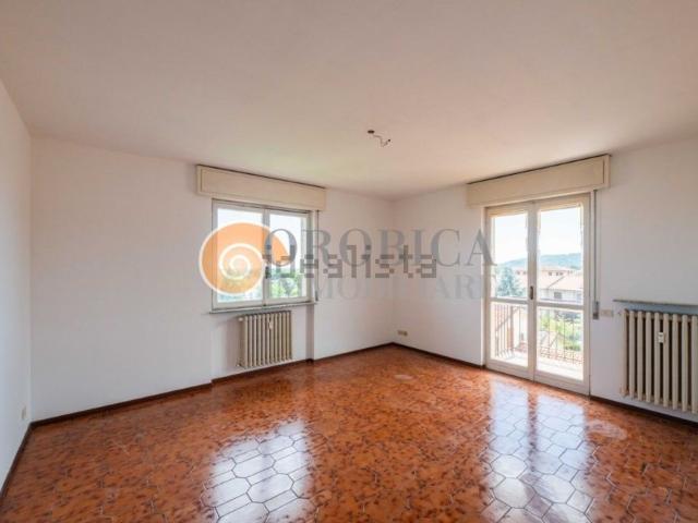 Appartamento in vendita a Almenno San Bartolomeo, Lombardia