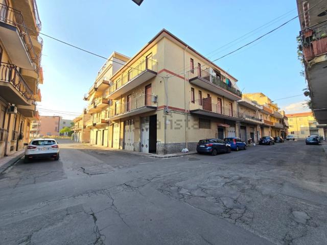 Appartamento in vendita a Adrano, Sicilia