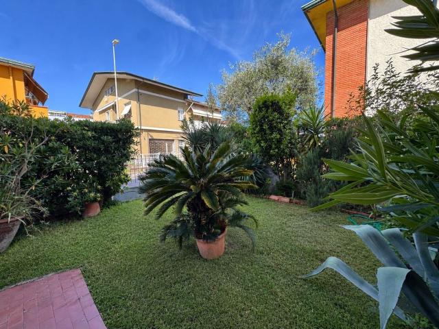 Appartamento in vendita a Forcone, Viareggio