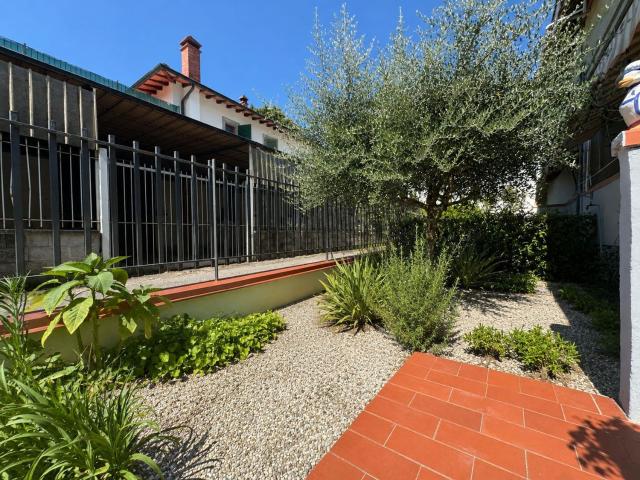 Appartamento in vendita a Campi Bisenzio, Toscana