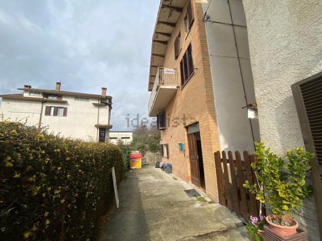 Appartamento in vendita a Gubbio, Umbria