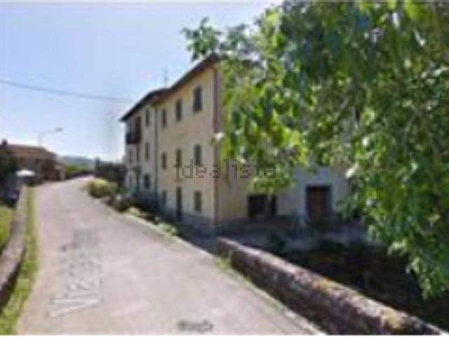 Appartamento in vendita a Pratovecchio Stia, Stia