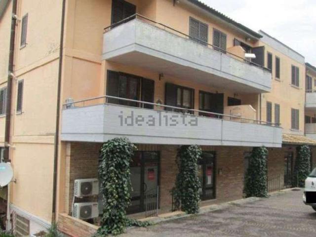 Appartamento in vendita a Cappuccini, Marche