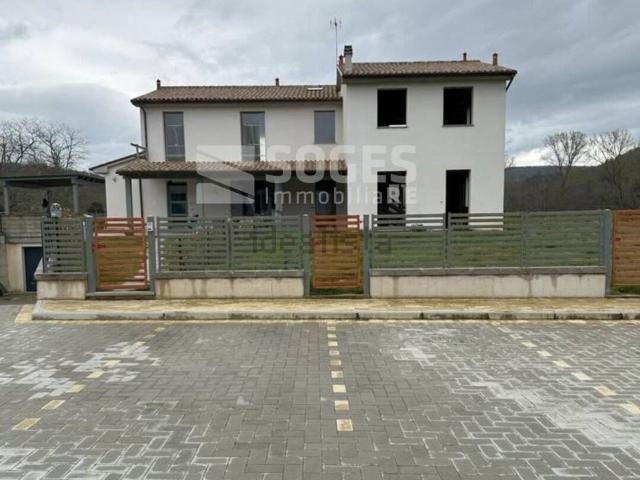 Appartamento in vendita a Bucine, Toscana