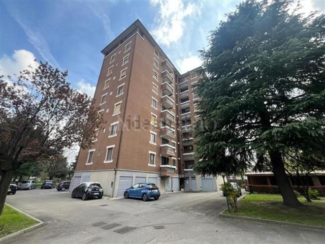 Appartamento in vendita a Cesano Boscone, Milano