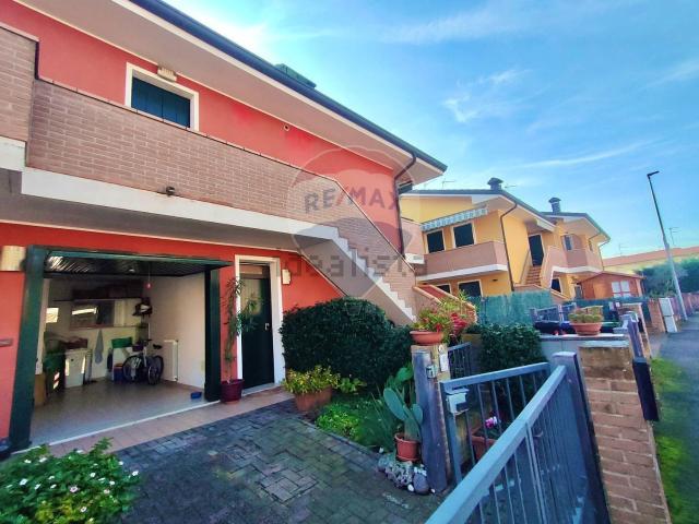 Appartamento in vendita a Stienta, Veneto