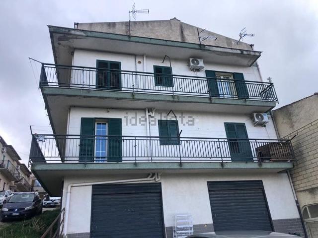 Appartamento in vendita a Palazzo Adriano, Sicilia