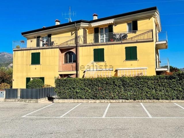 Appartamento in vendita a Airuno, Lombardia