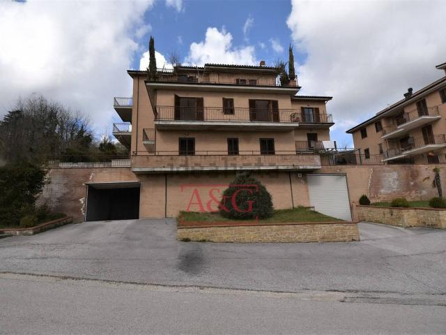 Appartamento in vendita a Romani, Sarnano