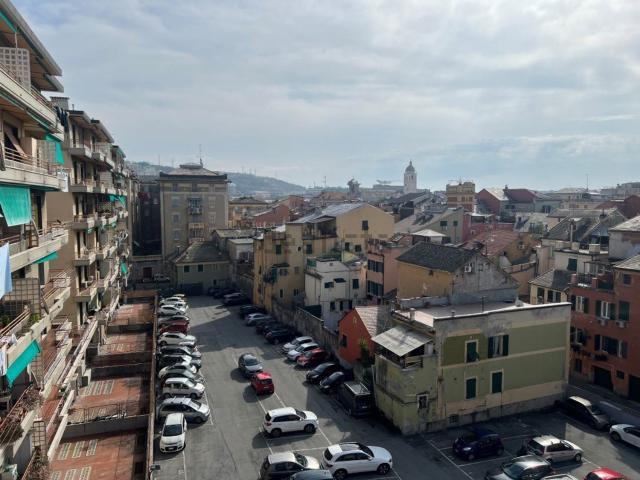 Attico in vendita a Medio Ponente, Serra Riccò