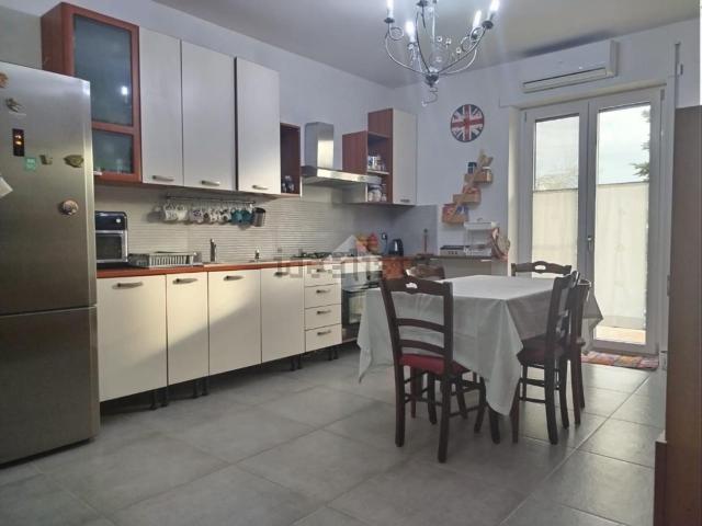 Appartamento in vendita a Simonelli, Minturno