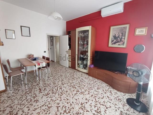 Appartamento in vendita a Meda, Monza e della Brianza