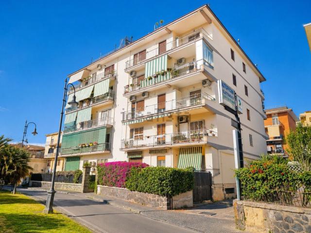 Appartamento in vendita a Portici, Campania