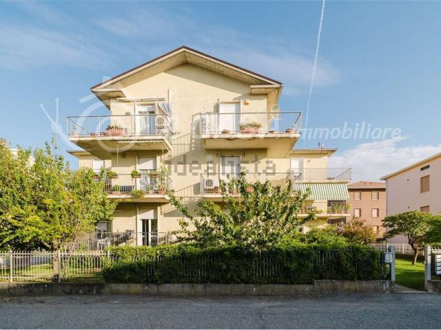 Appartamento in vendita a Trollo, Medesano