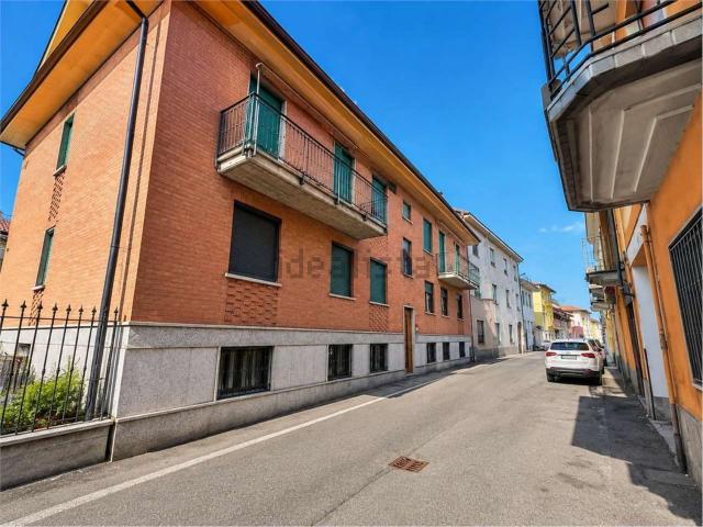 Appartamento in vendita a Pernate, Novara