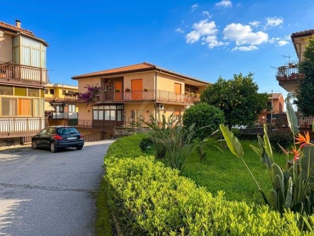 Appartamento in vendita a Peri, Giarre