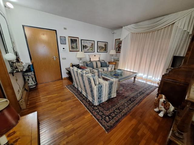 Appartamento in vendita a Quartiere 4, Firenze