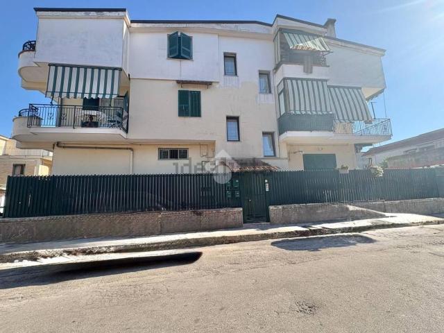 Appartamento in vendita a Arzano, Campania