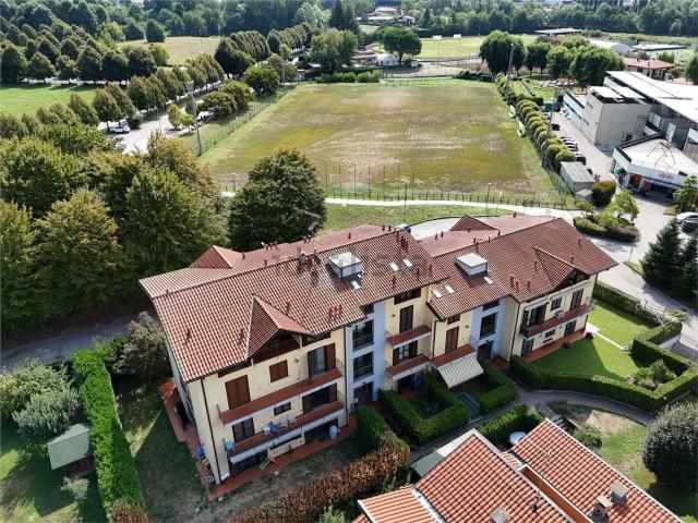 Appartamento in vendita a Abbazia, Sesto Calende