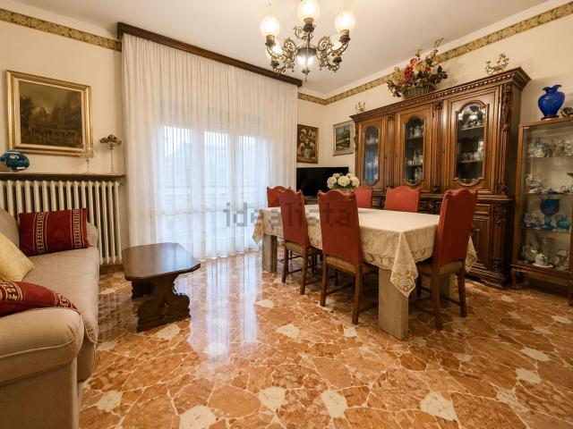 Appartamento in vendita a Valleambrosia, Rozzano